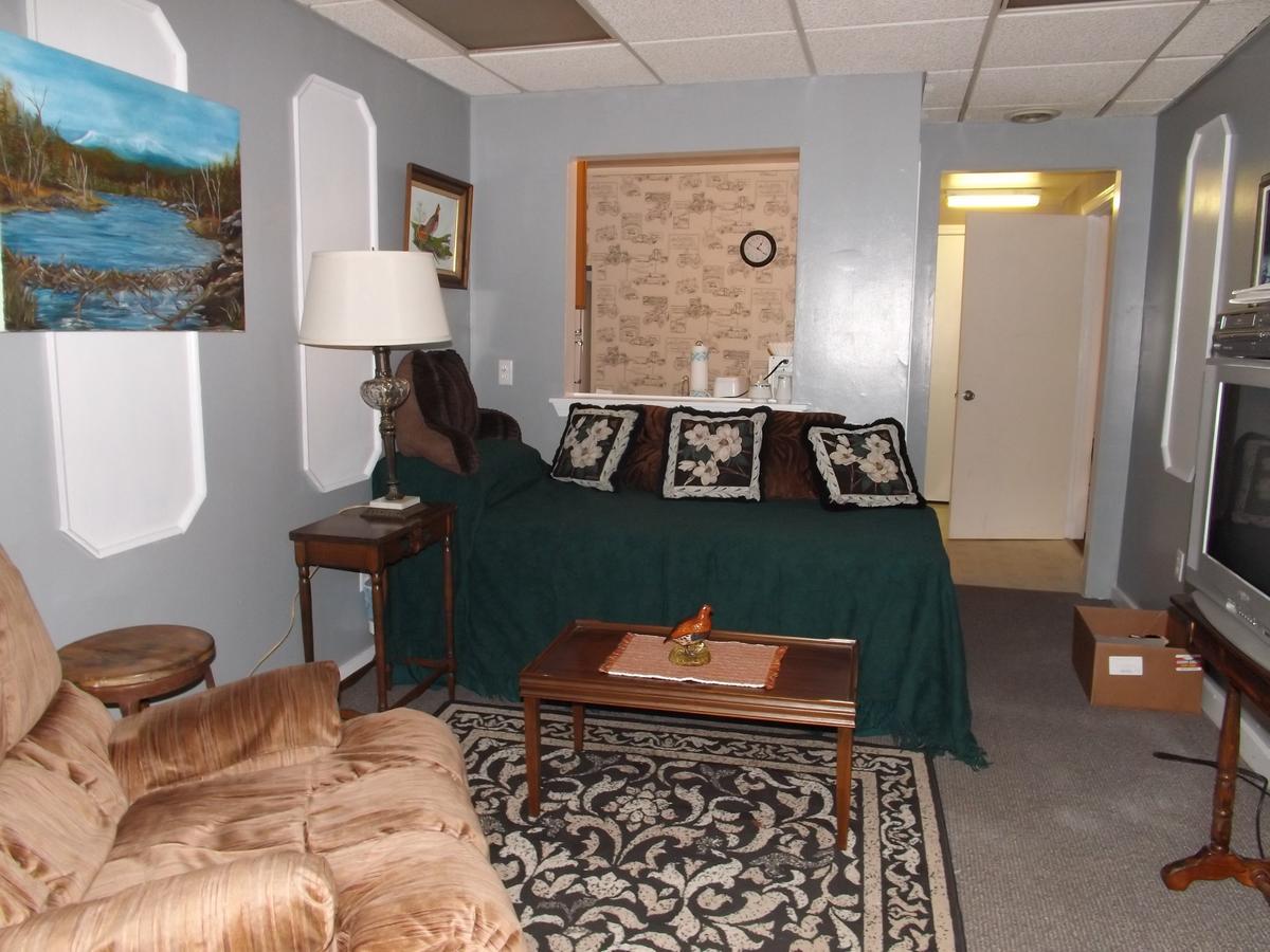 Parks Edge Inn Millinocket エクステリア 写真