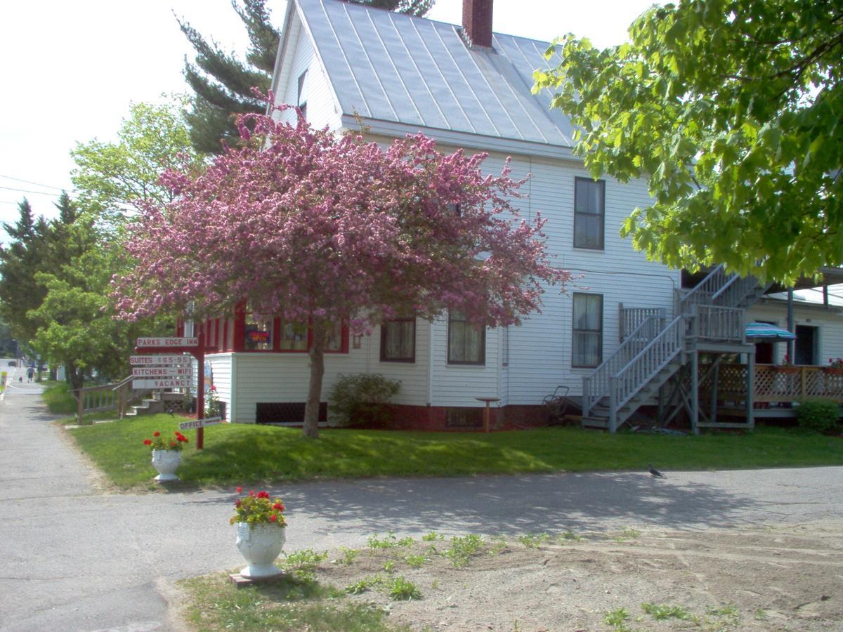Parks Edge Inn Millinocket エクステリア 写真